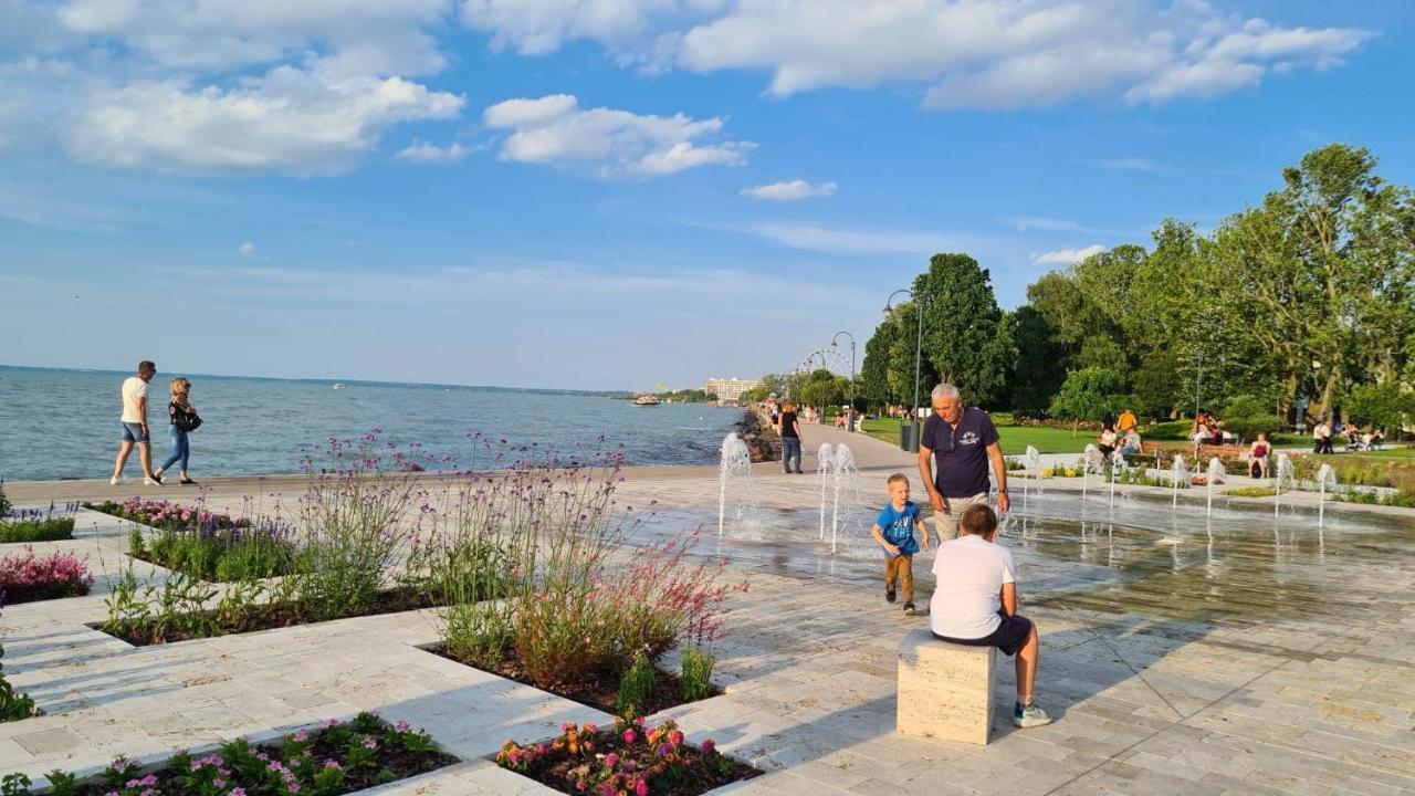 Varlak Apartmans ✷ ✷ ✷ Siófok Zewnętrze zdjęcie